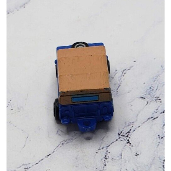 Micro Machines Vintage 1987 Land Rover Blue - Picture 4 of 7